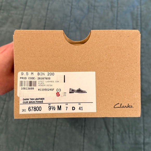 Clarks Women's Tan Loafers - Picture 8 of 8